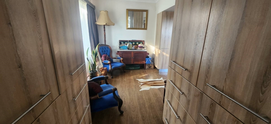 8 Bedroom Property for Sale in Geelhoutboom Western Cape